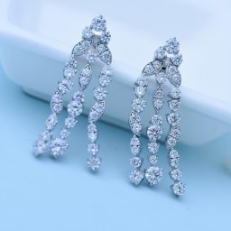 ピアス 両耳用 キュービックジルコニア ホワイト 真鍮 シルバー スタッド 揺れる ゆれる ぶら下がり ロング エレガント 大きめ 大ぶり おしゃれ 通勤 e16100709