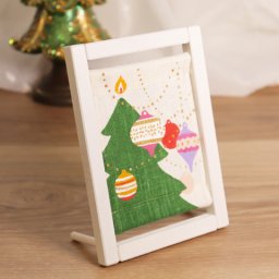 クリスマス プレゼント 四季を感じる 季節を飾る ミニ 木枠 タペストリー koyomiフレーム ツリー オーナメント クリスマスの特別な瞬間を彩る、手のひらサイズの可愛らしいフレーム クリスマス 冬 クリスマスツリー 麻 インテリア 和風 季節感 海外土産 京都 洛柿庵 ミニタペストリー