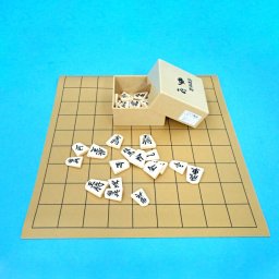 将棋セット 塩ビの将棋盤とプラスチック製将棋駒歩心（特価）  クリスマスプレゼント おもちゃ ゲーム 父の日 子どもの日 還暦 敬老の日 ギフト お祝い 御祝い プレゼント その他キッズ用知育玩具・学習玩具【送料無料（一部地域除く）】