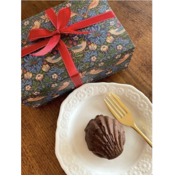 ココア・キャロブ マドレーヌ 6個入 グルテンフリー ヴィーガン Cocoa & carob gluten-free cake