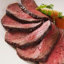 みなと牛 ブロック肉 約1kg 岐阜県産 黒毛和牛 上質 赤身 国産 冷凍 肉 グルメ モモ肉 肩肉 ローストビーフ 有限会社丸福商店 岐阜県 送料無料