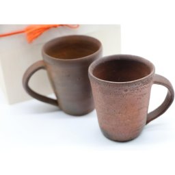 陶芸家 山本安朗 龍の背窯 珈琲カップ 2客セット マグカップ 取っ手付き 薪をくべて自然の炎で10日間焼き締めた唯一無二の作品 1点物 コーヒーカップ【送料無料】