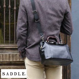 SADDLE 牛革ミニダレスバッグ 木製ハンドル ブラック メンズ ダレスバッグ 本革 日本製 小さい 小型 A5 ショルダー付き 2way バッグ