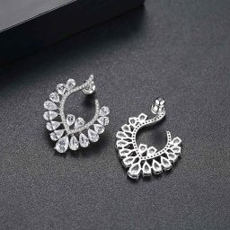 ピアス 両耳用 キュービックジルコニア ホワイト グリーン 真鍮 シルバー スタッド ペア ドロップ エレガント 大きめ 大ぶり おしゃれ きれいめ e18040506