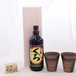 贈り物ギフトセット 榮田 清峰作直筆メッセージ木片付ペアカップセット(陶芸作家安藤嘉規作 日本製萬古焼き) 芋焼酎 小鶴くろ　720ml　小正醸造 (鹿児島県)
