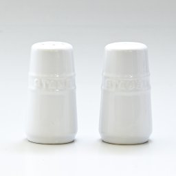 ストウブ ソルト＆ペッパー シェーカー セラミック キッチンツール スペシャルアイテム ホワイト 40511-811-0 洋食器 送別会 誕生日 お中元 結婚祝い 結婚式 高級 父の日 母の日【スペシャルラッピング660円(別売り)】 ホワイトデー