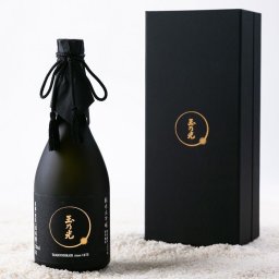 玉乃光 日本酒 純米大吟醸 Black Label 720ml 化粧箱入 ラッピング無料 メッセージカード無料 蔵元直送 贈答用 贈答 贈り物 プレゼント 誕生日プレゼント お酒 御祝 ギフト 送料無料 GI京都