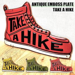 ブリキ看板 アンティーク エンボスプレート TAKE A HIKE スニーカー 全3色 レトロ アメリカン 雑貨 靴 ディスプレイ ガレージ おしゃれ 壁飾り ヴィンテージ かわいい インテリア カフェ バー 店舗