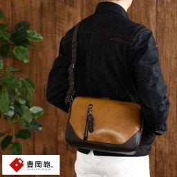 豊岡鞄 メンズショルダーバッグ 横型 BLOOM 牛革
