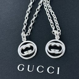 GUCCI グッチ ペアネックレス ドッピア G 結婚記念日 プレゼント ペア 夫婦 両親 友達カップル お揃い カップル ネックレス ペンダント 誕生日 ペアアクセサリー ペアジュエリー ペアギフト 贈り物 成人 卒業 入学