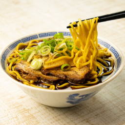 ガツンっと富山ブラックラーメン4食セット【ブラック 富山ブラック 取り寄せ ギフト 贈り物 プレゼント ご当地ラーメン 富山 北陸 石川製麺】