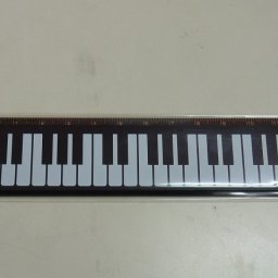 鍵盤定規♪この商品はお取り寄せ商品です♪【プレゼントに最適♪】 音楽雑貨  <br>楽譜柄 音符柄♪