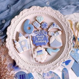 【名入れ】PRINCESS JEWEL BOX アイシングクッキーセット　誕生日　記念日　内祝い　ギフト　プレゼント　推し活　プチギフト　彼氏　彼女　父　母　かわいい　おしゃれ　人気　数字　アルファベット　文字入れ　メッセージ　セミオーダー　オリジナル　花　リボン　プリンセス　コスメ