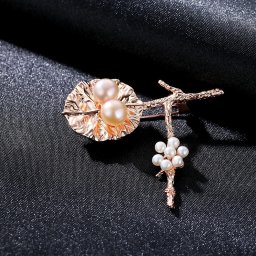 ブローチ 淡水パール ホワイト ピンク シルバー925 シルバーとピンクゴールド 小粒 上品 大人 おしゃれ 可愛い かわいい きれいめ モチーフ 枝 木 ツリー px0001