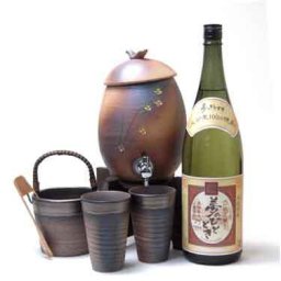 信楽焼・明山窯　焼酎サーバー　火色金小紋　2200ｃｃ(専用木台付き)+萬古焼き備前金彩氷4点セット+【じざけや限定】井上酒造　熟成麦焼酎　夢のひととき　25度　1800ｍｌ