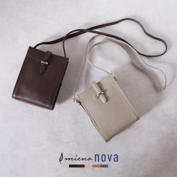 ミニショルダーバッグ 縦型 レディース 斜めがけ レザー 本革 牛革 革 レザー かわいい スクエア 肩掛け 小さめ 小さい mieno nova バッグ スマホショルダー iphone android 全機種対応【名入れ 可能】 ギフト プレゼント (07000494r) クリスマス 女性 祖母 ショルダーバッグ 定年退職 バレンタイン 成人祝い