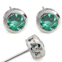 プラチナ・ハート・ピアス・一粒・エメラルド・ピアス