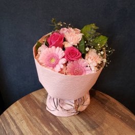 ☆スタンディングブーケM☆お花　花　生花　花束　フラワー　アレンジメント　ドライフラワー　プレゼント　ギフト　贈り物　お祝い　誕生日 母の日　父の日　結婚祝い　出産祝い　バレンタインデー　ホワイトデー　記念日　敬老の日　結婚記念日 彼氏　彼女　送別　退職　入学　卒業　開店祝い　周年祝い