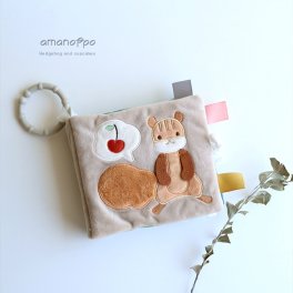 amanoppo あまのっぽ ふんわりえほん[布絵本 赤ちゃん 0歳 出産祝い ハーフバースデー プレゼント 音が鳴る おもちゃ 布 絵本 知育玩具 生後半年 生後6ヶ月 しかけ絵本 仕掛け絵本 女の子 男の子] 即納