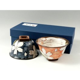 織部濃桜 組茶碗 【有田焼 菊祥窯 夫婦茶碗】