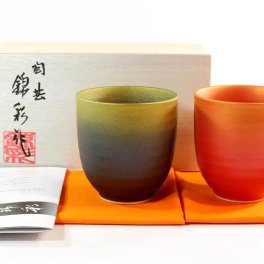 有田焼 陶芸家 藤井錦彩作  窯変金彩 湯呑み ペアセットＢ 2客セット 文字入れ可能な木箱入り（敬老の日・父の日・母の日・贈り物・湯飲み・夫婦湯飲み・夫婦湯呑み）