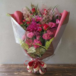 【豪華花束】大人なレッド系でお祝い【大切な方へ】恋人 上司 両親 お祝い プロポーズ 結婚祝い 開店祝い 開業祝い 発表会 送別会 引越し祝い 新築祝い 結婚記念日 誕生日 退職祝い ギフト プレゼント 豪華 母の日