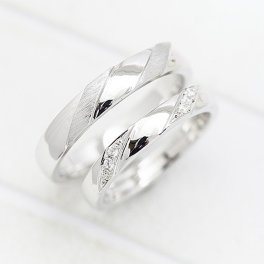 【名入れ】【刻印】 ペアリング 指輪 プラチナ PT100 (pt10％) ダイヤ 0.04ct ヘアライン ストレート マリッジリング 結婚指輪