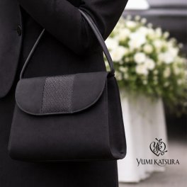 桂由美 ブラックフォーマルバッグ YKRE005 YUMI KATSURA[ブラックフォーマル バッグ 日本製 フォーマルバッグ 葬儀 大きめ カバン 黒 布製 慶弔両用 セレモニーバッグ 入学 卒業 上品 レディース 布 葬式バック 冠婚葬祭] 即納