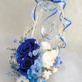 【プリザーブドフラワー／ガラスの靴シリーズ】ガラスの靴アレンジ 雪の女王/フラワーケース付き（通常サイズ）