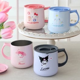 【名入れ】サンリオ ステンレスマグカップ蓋付き 【名前入りコーヒーカップ】  誕生日 記念日 誕生祝い 名入れ 名前入り 結婚祝い　カップルへ などのプレゼントにオススメ！ 【メッセージカード無料】 