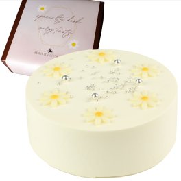 センイルケーキ ホワイト 4号 13.5cm 2～4人分 約285g 【選べる付属品： バースデー 飾り クリスマス 飾り】 お誕生日ケーキ 誕生日 ホールケーキ 苺 苺ケーキ