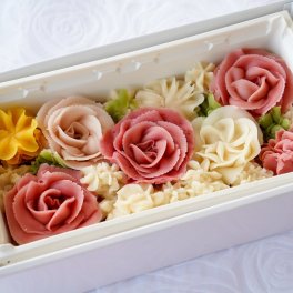 母の日 さいなおはぎHappy バレンタイン 華やか 手作り 贈り物 ホワイトデー お祝い ギフト 花 母の日 天然素材 ケーキタイプのおはぎ