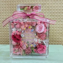 プリザフレグランスボトル 「ピンク」 BIRTHDAYカード付き プリザーブドフラワー誕生日　記念日　お祝い　還暦