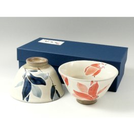 もくれん　組茶碗 【有田焼 勲山窯 夫婦茶碗】