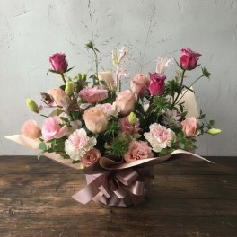 【アレンジメント】気品のあるピンクで結婚おめでとう【大切な方へ】恋人 上司 両親 お祝い プロポーズ 結婚祝い 開店祝い 開業祝い 発表会 送別会 引越し祝い 新築祝い 結婚記念日 誕生日 退職祝い ギフト プレゼント 豪華 母の日