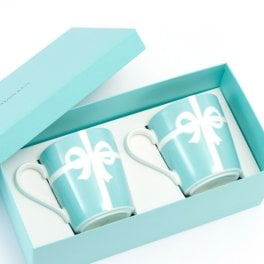 【名入れ】結婚祝い ティファニー tiffany&co ブルーボックス マグカップ ブルーリボン ボックス ペア 高級 225ml おしゃれ 食器 メンズ レディース 贈り物 刻印 通販 正規品 おしゃれ かわいい ギフト プレゼント