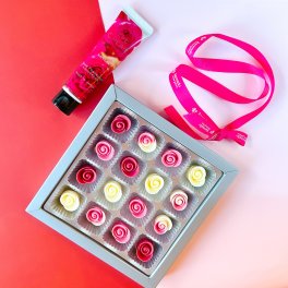 【思いやりを届けます！最高級のバラの香りとバラのチョコレート】イブシェリーハンドクリーム＋フルレット・ルージュ　人気 スイーツ フルーティ おしゃれ ピンク 花 お菓子 保湿 バレンタインデー、ホワイトデー、母の日、おすすめ ギフト お祝い
