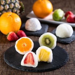 旬果大福 8個入【熨斗対応可・紙袋付き】8個 フルーツ大福 和菓子 老舗 職人 いちご パイン キウイ オレンジ みかん フルーツ 個包装 デザート おやつ ひんやり スイーツ おいしい 両親 祖父母 父 母 祖父 祖母 大人 こども 家族 親戚 みんなで 手土産 ご褒美 自宅用 誕生日 御礼 挨拶 お返し 祝い 御祝 お取り寄せ プレゼント