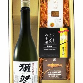 ★ 送料無料 ★ 獺祭 純米大吟醸45 720ml ＋ おつまみ 3種セット【 日本酒・おつまみセット 】【 要冷蔵 】【 6331 】【 ハロウィン 贈り物 ギフト プレゼント 誕生日 結婚のお祝い 】