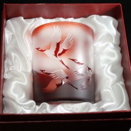 還暦祝い　砂切子グラス祝い鶴と富士赤 退職祝 卒団記念品 