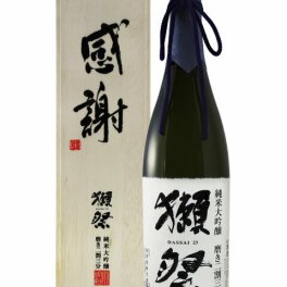 獺祭 ( だっさい )  純米大吟醸 磨き二割三分 1.8L/ 山口県 株式会社 獺祭【 日本酒 】【 「感謝」専用木箱付き 】【 5338 】【 ハロウィン 贈り物 ギフト プレゼント 誕生日 結婚のお祝い 】