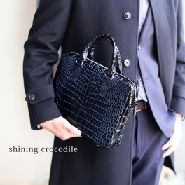 クロコダイル メンズ ブリーフバッグ ハンドバッグ 日本製 シャイニング 加工 ビジネスバッグ 仕事 通勤 センター取り ブラック シルバー ゴールド ゴールド金具 本革 鰐革 保証書 付き JRA 父の日 (06001799r) クリスマス 女性 敬老 定年退職 バレンタイン 成人祝い