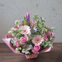 【可愛いアレンジメント】可愛らしいあなたへ【大切な方へ】恋人 上司 両親 お祝い プロポーズ 結婚祝い 開店祝い 開業祝い 発表会 送別会 引越し祝い 新築祝い 結婚記念日 誕生日 退職祝い ギフト プレゼント 豪華 母の日