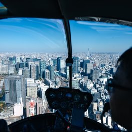 ヘリコプター初体験におすすめ！ 特別価格で大満足の10分プラン