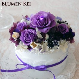 送料無料 プリザーブドフラワー 花 光る フラワーケーキ （オルゴール）／メッセージカード オルゴール クリスマス 結婚記念日 プレゼント ギフト オルゴール 結婚祝い ウェディング 誕生日 プロポーズ お祝い 女性 妻 LED 光る かわいい おしゃれ フラワー 開店祝い 入学祝い 母の日 敬老の日 クリスマス ハロウィン ホワイトデー バレンタインデー 新年 正月 いい夫婦の日