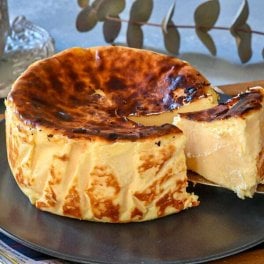 熟成で旨味成分が約2倍！グルテンフリーの「熟成バスクチーズケーキ」☆誕生日プレゼントや記念日ギフトにも☆【お酒にも合う】【贅沢なティータイムに】【ご褒美スイーツ】【お祝いやお誕生日プレゼント】【内祝や結婚祝いに】【お中元】【母の日】【父の日】