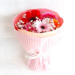 【生花 花束】ガーベラブーケ 全2色　サプライズ おしゃれ かわいい プレゼント インスタ映え お祝い 記念 誕生日 ドキドキワクワク 元気 人気