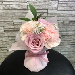 022 ちょっとしたプレゼントに★【花瓶付きブーケ／ミニ】お花 花 生花 花束 ブーケ フラワーアレンジメント ミニブーケ お祝い 誕生日 結婚祝い 出産祝い ホワイトデー バレンタイン 父の日 母の日 敬老の日 記念日 結婚記念日 送別 退職 入学 卒業 開店祝い 周年祝い プレゼント ギフト 贈り物