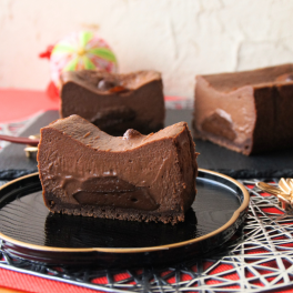  生チョコわらび生チーズケーキ ｜【 敬老の日  残暑お見舞い 秋ギフト お祝い 内祝い 】 チョコレート 和スイーツ チーズケーキ わらび餅 わらびもち お祝い 手土産 誕生日 引越祝い 感謝 お取り寄せ 家族 親戚 義父母 実家 贅沢 ご褒美 お返し 国産 チーズ 洋菓子 和菓子 冷凍発送