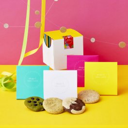 【高級感と可愛らしさ！】9枚入 ほおばるクッキー（ギフトBOX付）【ソフトクッキー】／ 洋菓子 焼き菓子 クッキー カラフル 結婚祝い 華やか 歓送迎 記念日 贈り物 かわいい プレゼント お歳暮 お中元 内祝 クリスマス バレンタイン ホワイトデー ウェディング 母の日